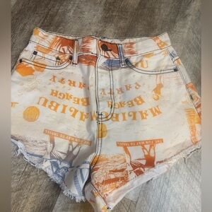 BOG size 26 white Jean shorts w Malibu/beach graphics printe